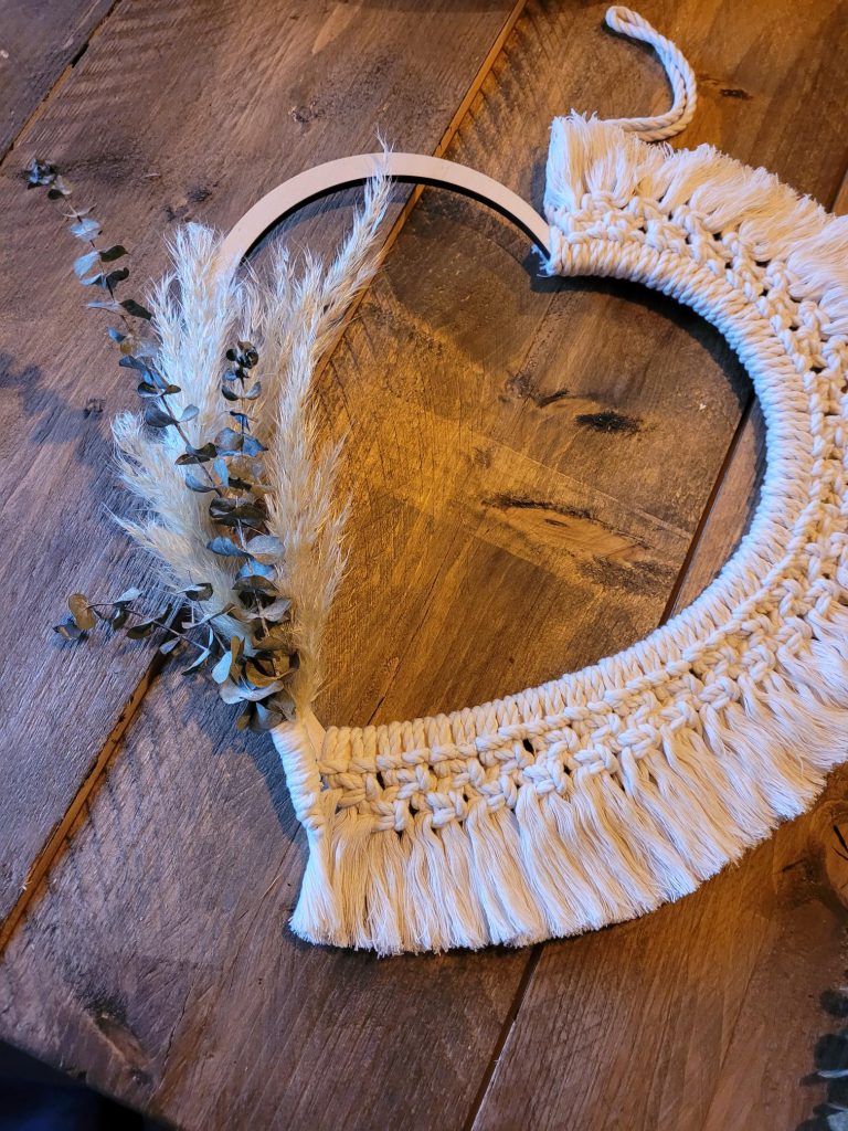 Houten hart macramé met droogbloemen - Afbeelding 2